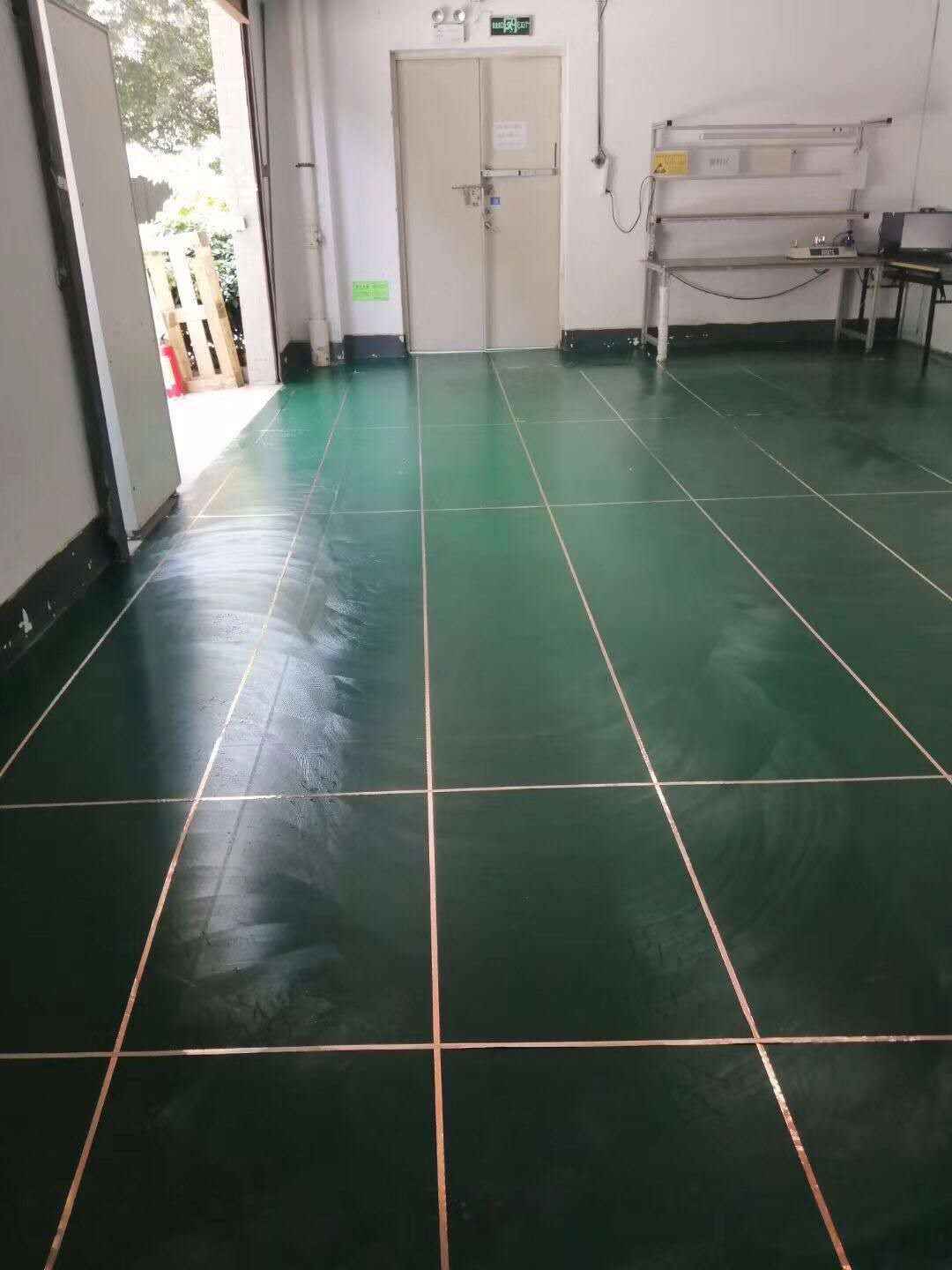 環(huán)氧防靜電自流平地坪