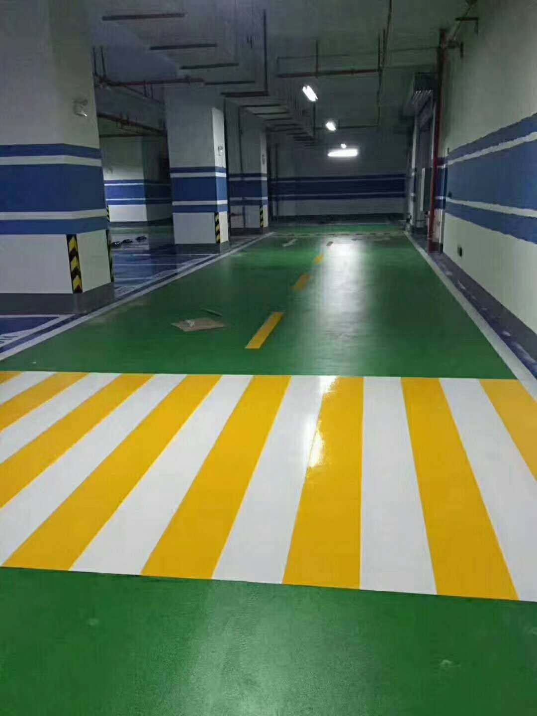 防滑耐磨停車(chē)場(chǎng)地坪